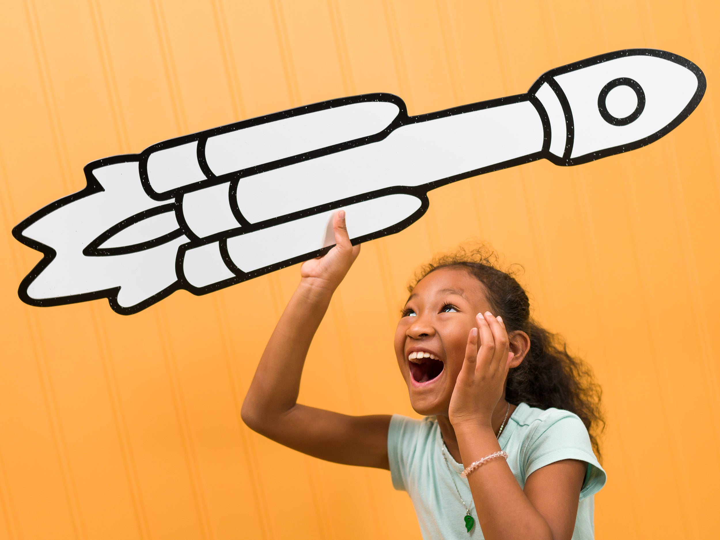 Doodle X Rocket | Color n’ Erase | Play & Décor